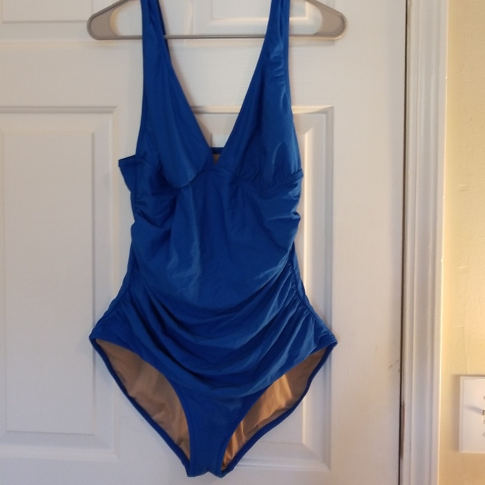 One piece swimsuit